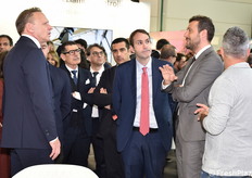 Il ministro dell'Agricoltura, della Sovranità alimentare e delle Foreste, Francesco Lollobrigida, in un primo giro esplorativo tra gli stand della fiera in attesa del momento dell'inaugurazione.