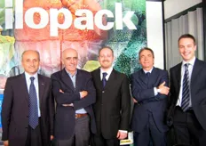 Lo staff della Xilopack. Da sinistra a destra: Pietro Petrillo, Nicola Scaperrotta. Gaetano dello Iacono, Carmine Tirri e Carmine Preziosi.