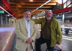 Roberto Piazza - direttore ACMO (Associazione Commercianti Mercato Ortofrutticolo) - posa per FreshPlaza insieme a Vincenzo Stranieri.
