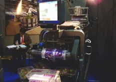 Dettaglio del macchinario presentato presso lo stand della multinazionale Ishida.