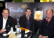 L'azienda pugliese Frudis ha preso parte alla Fruit Logistica all'interno dello stand collettivo della Regione Puglia. Il primo a sinistra è il direttore Sabino Dipierro.