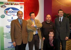 Lo staff del gruppo Lagnasco presso lo stand della Regione Piemonte. I primi due sulla sinistra sono il presidente Giuliano Sacchetto e il direttore Gianmatteo Baralis.