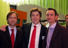 Stefano Pezzo di Greenery Italia (al centro), in compagnia di Romualdo Riva (a sinistra) e Andrea Daziano (a destra) della piemontese Ortofruit Italia.