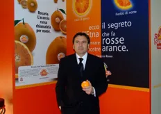 Aurelio Pannitteri ha portato a Berlino il marchio Rosaria, distintivo dell'arancia Tarocco Rosso dell'Etna.