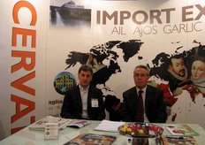 Pier Giorgio Fava e Romano Girotto, in rappresentanza presso lo stand CERVATI IMPORT- EXPORT s.r.l.