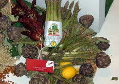 Una composizione di ortaggi nella quale spicca l'Asparago Verde di Altedo