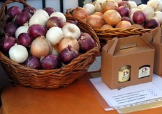 Tra i prodotti a base di cipolla, vengono realizzate anche marmellate e cipolle in agrodolce.