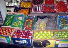 Cassette di prodotti in vendita.