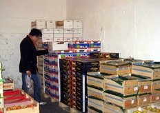 Stefano Pezzo (Cherry Passion) da' un'occhiata alle etichette.