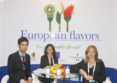 Federico Milanese (a sinistra), presso lo stand European Flavors, l'iniziativa collettiva finanziata dall’Unione Europea, volta a promuovere i prodotti europei sui principali mercati internazionali.