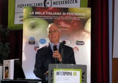 Giancarlo Bounus del Dipartimento di Colture Arboree dell'Universita' di Torino ha curato la sezione dedicata all'impatto paesaggistico della melicoltura.