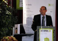 Il tecnico Michele Mariani ha preso la parola in rappresentanza del consorzio MelaPiu', specializzato nella produzione di mele Fuji di pianura.