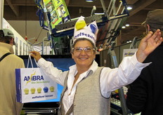 Una simpatica e dinamica rappresentante dello stand Ambra.