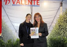 Giorgia Bortolato ed Elena Artuso, in rappresentanza dello stand Valente Pali Precompressi.