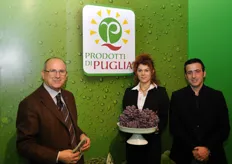 Presso lo stand della Regione Puglia abbiamo avuto il piacere di incontrare il dott. agr. Pietro Preziosa (a sinistra), in rappresentanza della Agrisoil Research, una compagnia di innovazione varietale che ha appena lanciato sul mercato una nuova cultivar di uva senza semi.