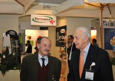 Aldo Tamassia (Fruttunion) e Pino Calcagni (Besana) scambiano qualche opinione sulla fiera.