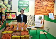 Alessandro Iori ha presentato i suoi prodotti nello stand dedicato alle specialita' ortofrutticole della Piana del Fucino.