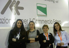 Da sinistra a destra: Valentina Piraccini (Ufficio Estero Macfrut), Ozlem Yapar (Dipartimento Affari Esteri Anfas-Fresh Antalya) Zeynep Ozbasaran e Esra Yeteroglu (entrambe ICE di Istanbul).