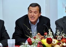 Un momento dell'intervento del Dott. Graziano Vittone del CReSO. Vittone ha sottolineato le difficolta' che emergono per le aziende nel momento in cui la grande distribuzione esprime esigenze ancor piu' rigorose dei limiti di residui imposti dalla normativa europea.