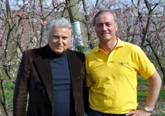 Da sinistra a destra: Attilio Gullino, uno dei principali protagonisti della produzione italiana di kiwi, insieme a Domenico Sacchetto, presidente di Asprofrut.