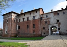 Nello scenario del Castello di Lagnasco sono state allestite anche una mostra pomologica a cura del CReSO, una mostra filatelica, una galleria fotografica e un'esposizione di sculture di cioccolato.