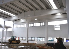 "Come spiega Gian Matteo Baralis, direttore di Lagnasco Group: "Grazie a questa nuova struttura avremo soddisfatto la nostra esigenza di aumentare la capacita' di stoccaggio per mele, pesche e altri prodotti frutticoli. La precedente area magazzino, unitamente alle sue celle frigo, verra' invece destinata esclusivamente alla lavorazione del kiwi"."