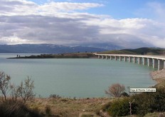 Diga di Monte Cotugno in Basilicata, nel territorio di Senise (PZ), e' la piu' grande d'Europa in terra battuta. In seguito alle precipitazioni piovose dello scorso inverno, l’invaso sta raggiungendo il massimo della portata (530 milioni di metri cubi).
