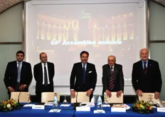 "Il tavolo dei relatori. Da sinistra a destra: Sebastiano Cosentino, Carlo Bianchi, Luigi "Gino" Peviani, Ennio Pizzoli e Giuseppe Calcagni."