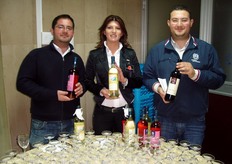 "Vini di qualita' da "Cantine Cerrolongo" della Masseria Battifarano di Nova Siri (MT). Da sinistra verso destra Ciro Battifarano, Camilla Corsaro (hostess) e Francesco Battifarano."