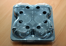 Nuovo cestino per quattro frutti tondi.