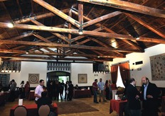 Il primo giorno di Workshop si e' svolto a Bari, presso l'Hotel Villa Romanazzi Carducci, dove sono stati allestiti appositi desk in cui gli operatori pugliesi interessati alla produzione/commercializzazione di asparagi e patate novelle hanno esposto i propri prodotti e hanno effettuato incontri B2B (business-to-business) con i delegati esteri, assistiti da apposito servizio di interpretariato.