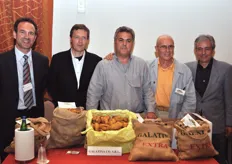 Da sinistra a destra: Giuseppe Lamacchia (ICE Bari) insieme ai produttori di patate novelle intervenuti alla giornata; Antonio Mele (Finis Terrae Srl), Marcello Parigi e Luigi Verardi (Galatina Srl) ed Enzo Manni (coop. ACLI - Racale).