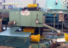 Le casse entrano nel rovesciatore.