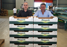 "Da sinistra a destra: Francesco "Tonino" Laguardia, responsabile dello stabilimento e Antonio "Tonino" Rubolino, responsabile Apofruit per il Sud Italia."