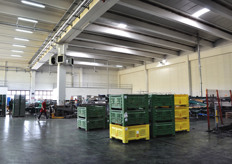 Qui vediamo invece la parte del magazzino dedicata alla lavorazione e confezionamento di mele e pere.