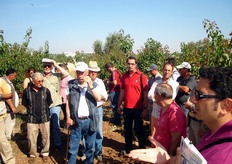 La visita e' stata organizzata dal COVIL, Consorzio Vivaisti Lucani, (Scanzano J.co - MT) e il gruppo vivai-breeders Pepiniere Escande-Bee (Saint-Vite - Francia).