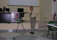 Nel corso del convegno sono state illustrate prove condotte per il controllo biologico dei marciumi dell’uva da tavola.