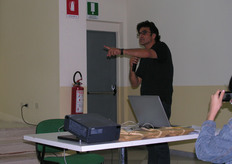 Alcune relazioni del convegno hanno trattato studi di metodi non distruttivi per la valutazione di parametri qualitativi dei frutti.