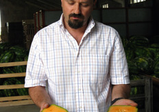 Franco sembra molto soddisfatto del risultato.