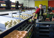 I meloni analizzati dal macchinario di rilevazione del grado Brix seguono un percorso di confezionamento a parte.