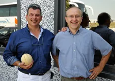 Ettore Cagna insieme a Tiziano Caprioli, direttore di OPO Bellaguarda, organizzazione di produttori di Bellaguarda di Viadana, in provincia di Mantova, a sua volta specializzata in produzione e commercializzazione di meloni, angurie e altri prodotti.