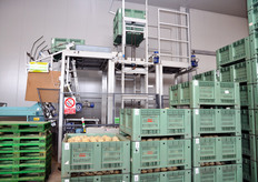 Macchinario per il rovesciamento dei bins.