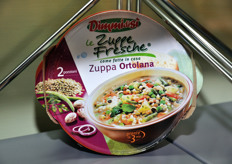 Le zuppe riprendono ricette tradizionali della tradizione gastronomica italiana e le ripropongono al consumatore in una pratica forma di pronto utilizzo.