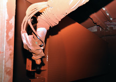 Verniciatura mediante braccio meccanico.