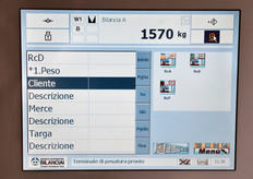 Il terminale elettronico, che con gli accessori periferici completa l’impianto di pesatura, gestisce la visualizzazione del peso ed eventuali funzioni accessorie.