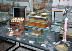 La raccolta dei pezzi e' avvenuta in tutto il mondo. Hanno contribuito anche le collezioni private dei bilanciai operanti nella zona.