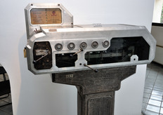 Prima dell'introduzione dell'elettronica, l'attivita' di realizzazione di sistemi di pesatura richiedeva capacita' meccaniche e artigianali paragonabili a quelle di un orologiaio.