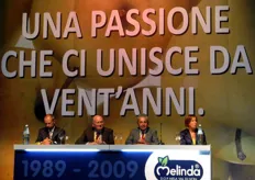 Il tavolo dei relatori. Da sinistra a destra: Michele Odorizzi (presidente del Consorzio Melinda), Luciano Onder (giornalista), Renato Mannheimer (presidente ISPO) e Paola Zanella (responsabile marketing Melinda).