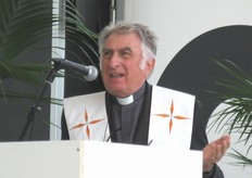 A Mons. Pier Giorgio Pruzzi e' stata affidata la benedizione del nuovo stabilimento.