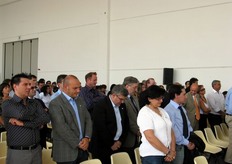 Un momento di raccoglimento all'atto della benedizione.